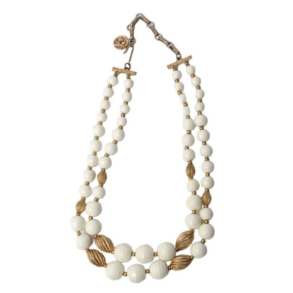 Vintage LISNER White & Gold-Tone Double Strand Faceted Bead Necklace Signed - Picture 3 of 8